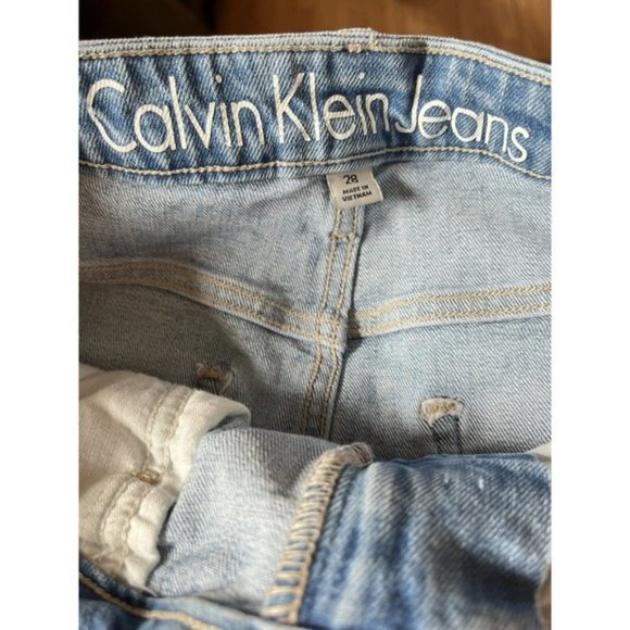 Calvin Klein Shorts Size 28 Hi Rise Distressed Cut-Off Light Wash Shorts Womens - Picture 10 of 11